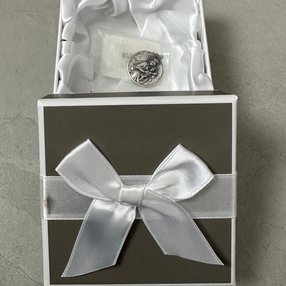 Sterling Silver Lady of the Holy Scapular Round Medal Charm Pendant 0.95” NEW - Picture 4 of 8